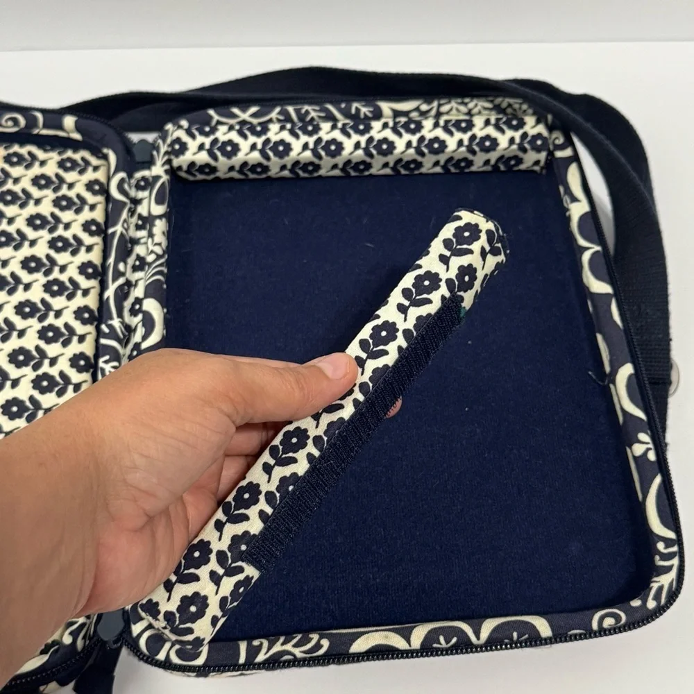 Vera Bradley Blue and White tablet twirly birds Bag w strap and pockets preowned